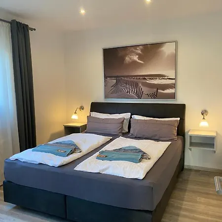 Apartment Haus Pirola Und Esens *