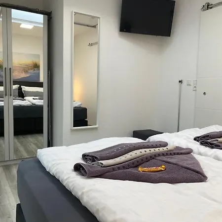 Haus Pirola Und Esens Apartment *