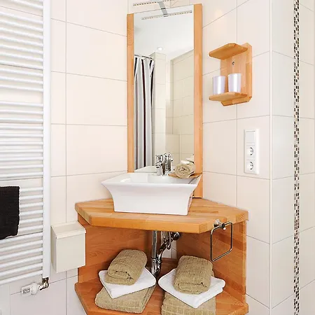 Haus Pirola Und Esens Apartment Bensersiel